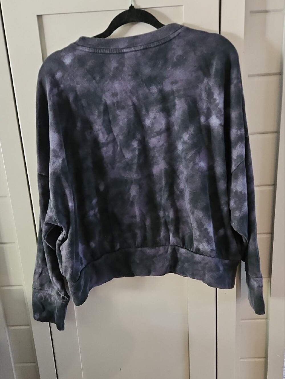 Old Navy Tie-Dye Crewneck Sweatshirt in Dark Gray/blaxk Sz2X Ptp29 L23 - Picture 6 of 6